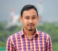 李教授 (Prof. Li)